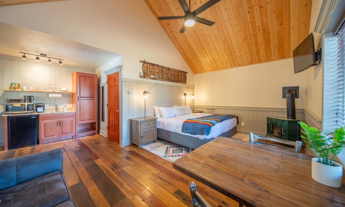 McCloud Cabina | Shasta View Lodge - Cabin 1