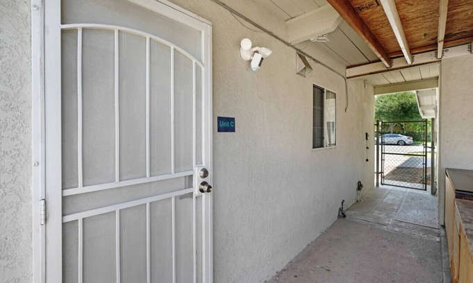 Azusa Apartamento | The Blissful Nesting Nook