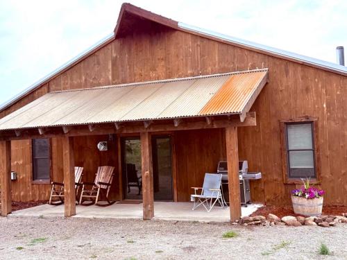 Cameron Casa | Sheep Creek Ranch Apartment