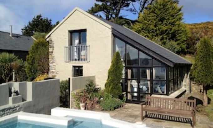 Ardnatrush Casa | Sheep's Head Barn Conversion Overlooking Dunmanus Bay