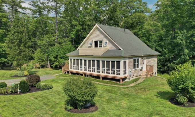 Edgecomb Cabaña | Sheepscot Overlook Cottage