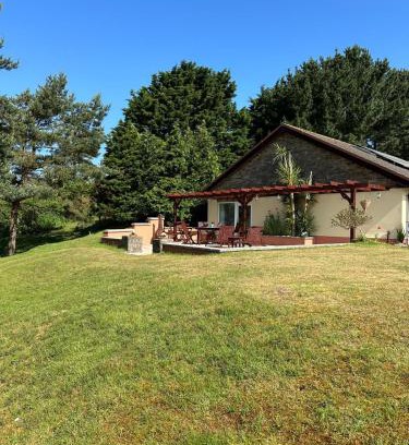 Gwbert Casa | Sheko Annex