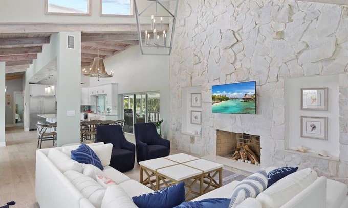The Dunes Casa | Shellbound House Spectacular Lakefront Home With Pool in Dunes Golf Community