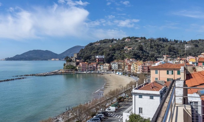 San Terenzo Apartamento | Shelley's Terrace Panoramic Flat x4