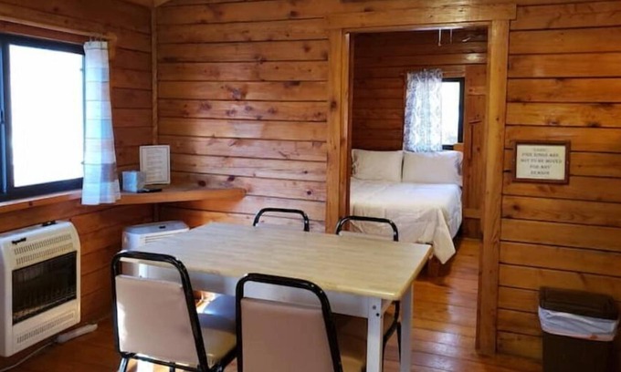 Jones Mills Cabina | Shenandoah II Ski Camp of The Laurel Highlands