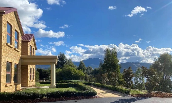 Hobart Casa | Sheoak House Private Self Contained 2 Bedroom Unit