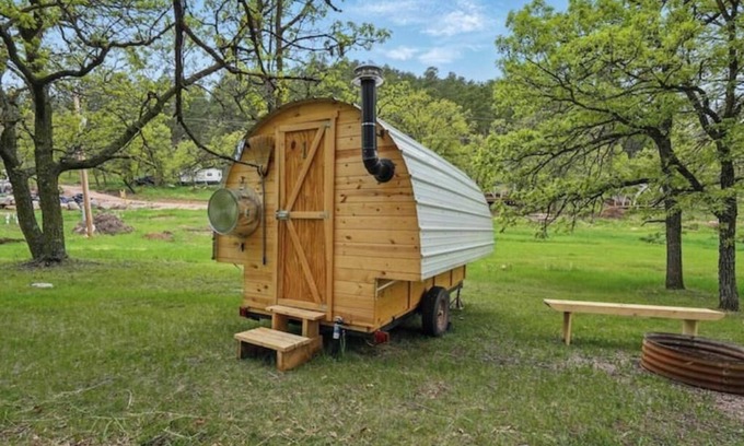 Hermosa Casa | Shepherd's Wagon #3 Near Mt. Rushmore