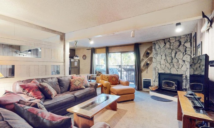 Mammoth Lakes Apartamento | Sherwin Villas 12 B