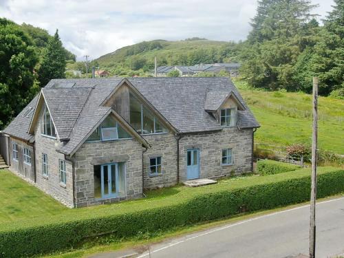Salen Casa | Shielside