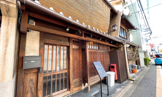 Karasuma Casa | Shijo-Karasuma] 150 years of history seeps into this authentic Kyoto townhouse*A house for private use*Kyomachiya Beestal*.