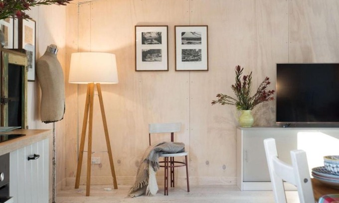 Bullarto South Casa | Shillings and Pence