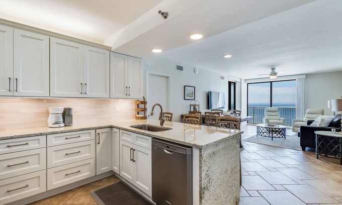 Orange Beach Apartamento | Shoalwater 805, Beachfront Home Away From Home