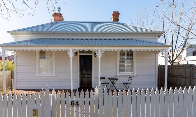 Kyneton Casa | Casa del pájaro - choza romántica en el borde de la calle Piper
