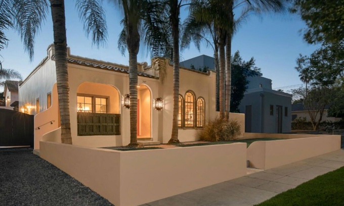 Melrose Casa | 1920's Spanish Melrose Ave Oasis (para 4 personas) con casa de huéspedes opcional (para 4 personas)