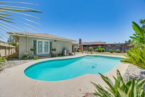 Raisin Casa | Shop, Hike and Explore Fresno Home with Private Pool!