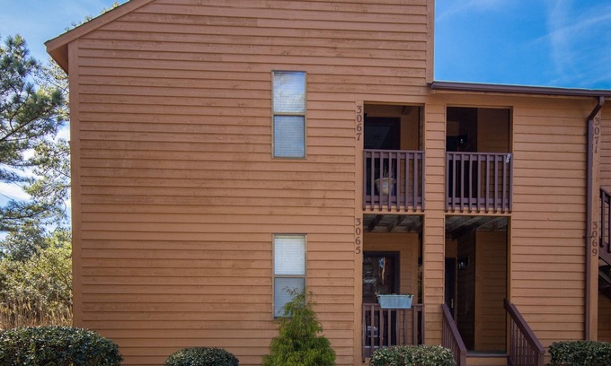 Northeast Virginia Beach Condominio | Shore Breakaway Condo - Monthly Rental - Chic's Beach