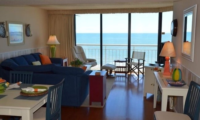 Crescent Beach Condominio | Shoreham II 9D - Hermosa decoración, vistas espectaculares!