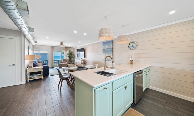 Inlet Beach Casa | Shoreline Breeze | Steps to the Beach | Beautiful views from 2nd and 3rd balconies