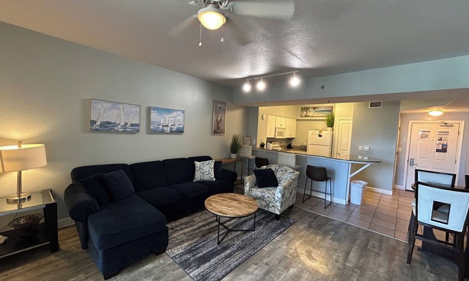 Long Beach Condominio | Shores of Panama: Most Sought-After Beachfront Getaway with Same Floor Parking