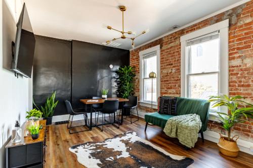 German Village Casa | Short North Convention Private Parking Pets!