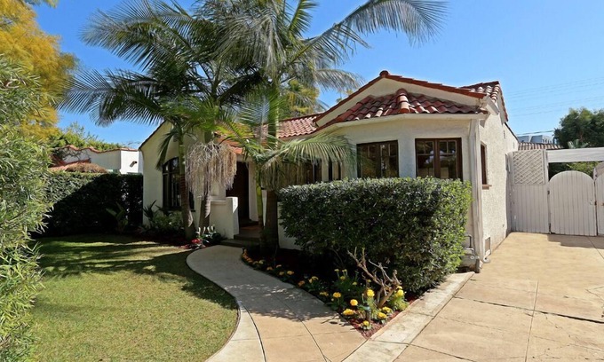 West Hollywood West Casa | Caminata corta a Beverly Hills