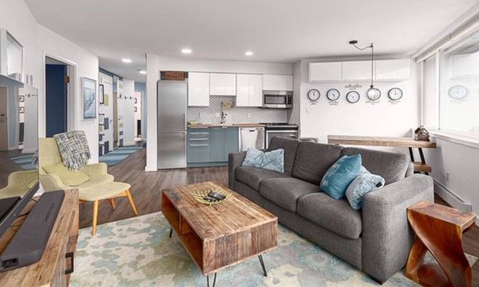 Whistler Cay Heights Apartamento | Short walk to ski hill! Condo in fun Whistler village, pet-friendly! Licensed