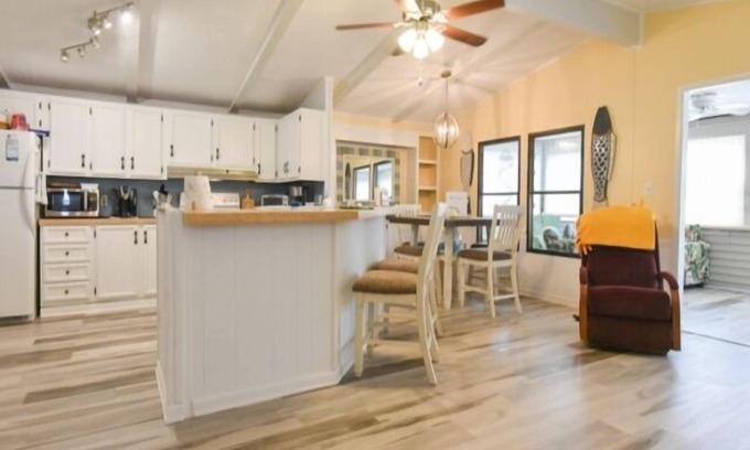 Montego Bay Casa | Short walk to the beach * Montego Bay;Ocean City, MD
