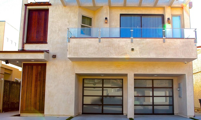 Oxnard Shores Casa | Casa de playa de lujo, se admiten mascotas pequeñas, 4 habitaciones.