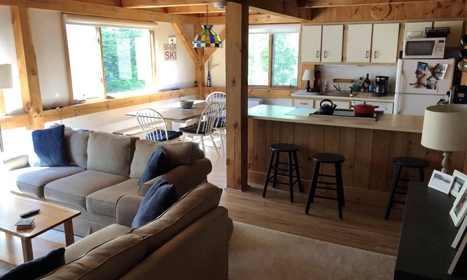 Carrabassett Valley Condominio | Short walking distance to Sawduster Chairlift