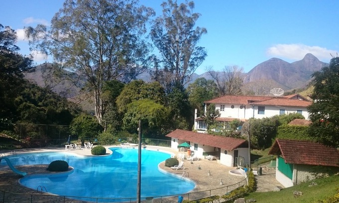 Petropolis Apartamento | CORTO INVIERNO CON OCIO Y SEGURIDAD!