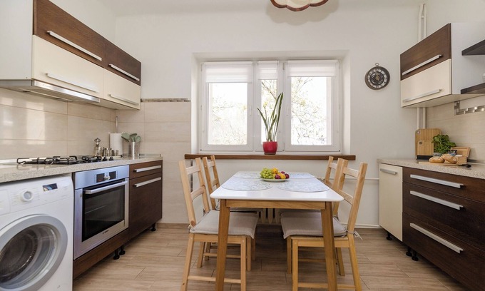 Wola Apartamento | ShortStayPoland Nowolipie B182