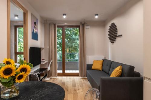 Muranow Apartamento | ShortStayPoland Solidarności