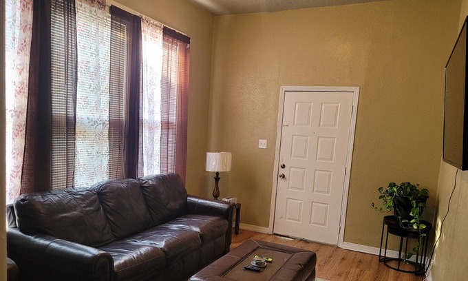 Highland Historic District Apartamento | Shreveport Lovely 2 bedroom apartment near LSU