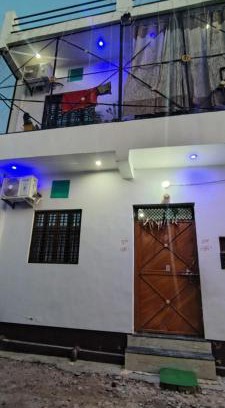 Misrikh Apartamento | Shri Brahmadev Athithi Bhavan