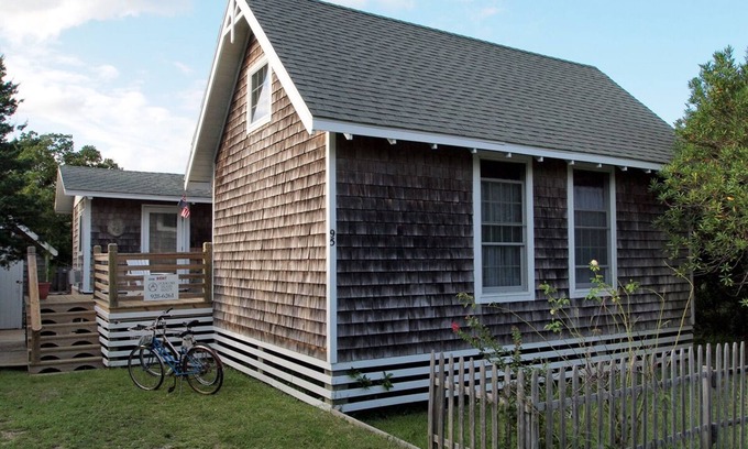 Ocracoke Casa | Shrimp House: cabaña de estilo costero de Nueva Inglaterra, diseño único.