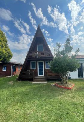 Sakës Chalet De Esquí | Shtepia Druri Sokol Lulaj