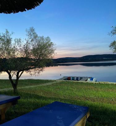 Ardenice Cama Y Desayuno | Shtepiza Lio liqeni merhojes