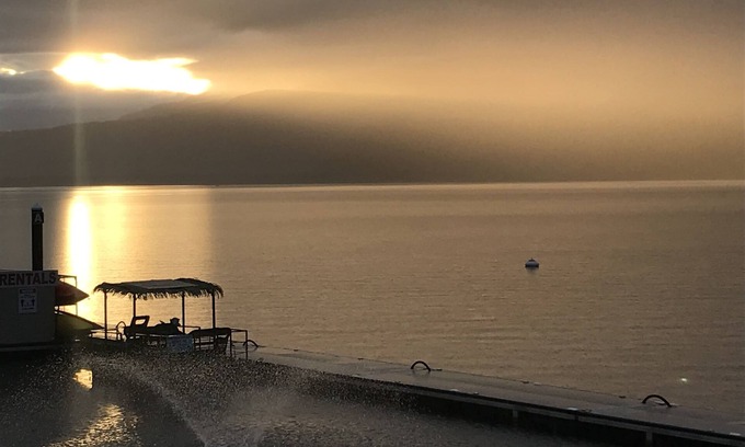 Blind Bay Apartamento | SHUSWAP GOLF AND LAKE ESCAPE
