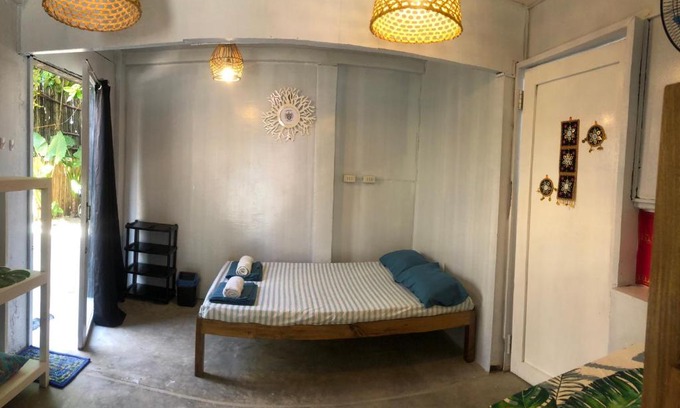 General Luna Casa | Siargao Family & Barkada Room