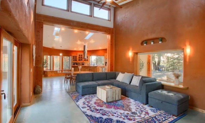 Mariposa Casa | Sierra Meadows Ecovilla close to Yosemite with 4 Bedrooms & WiFi