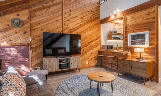 June Lake Apartamento | Sierra Suns 6