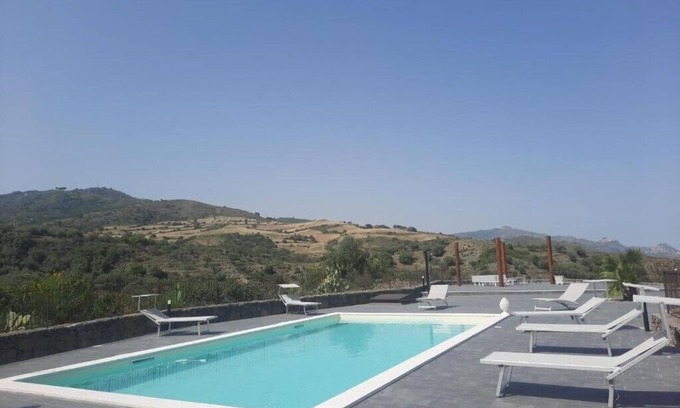 Piedimonte Etneo Apartamento | Siesi Flat and pool