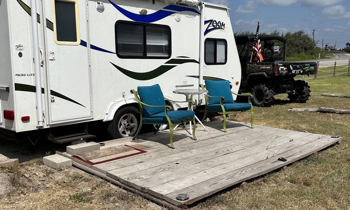 Port Lavaca Casa | Siesta Tortuga at Magnolia Beach 500ft from fishing pier at Matagorda Bay