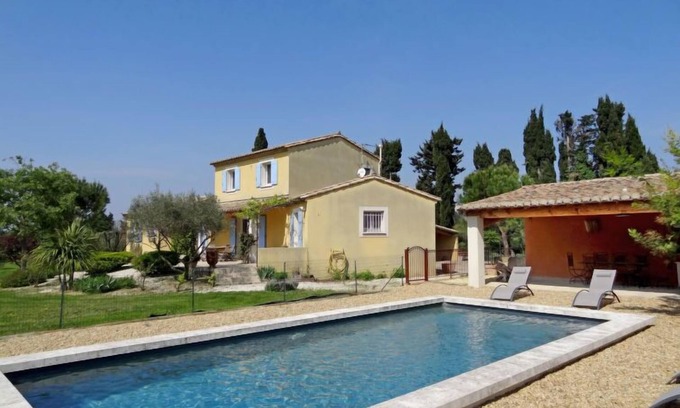 Eyragues Casa | Siflora by Interhome