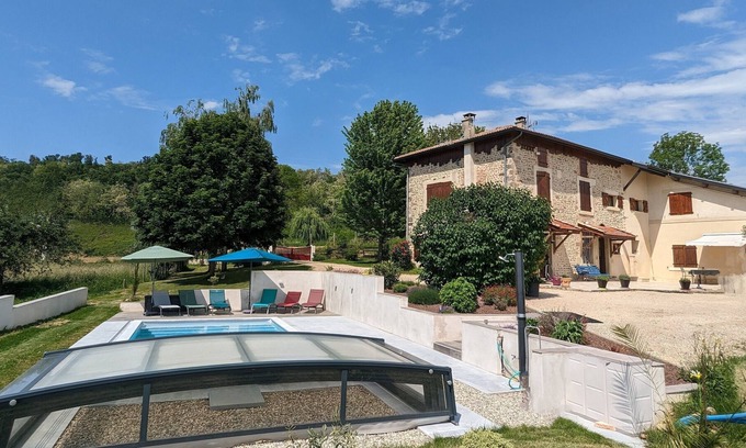 Montmiral Casa | Silencio y plenitud en un remanso de paz.