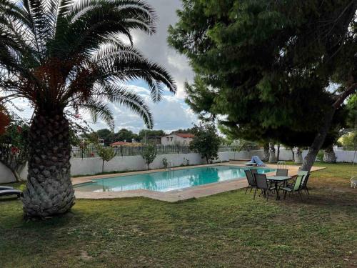 Spata-Artemida Apartamento | Silver Apartment with Swimming Pool