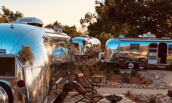 Temecula Cabina | Silver Lining Airstream Trailer Camp