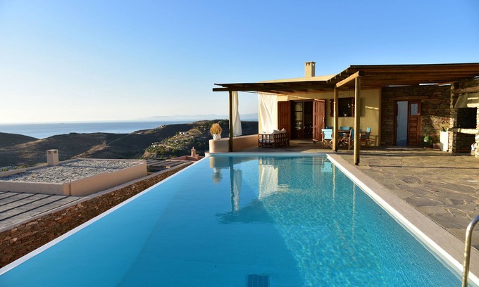 Vourkari Villa | Silver Moon Villa: villa artística con una vista impresionante del mar Egeo