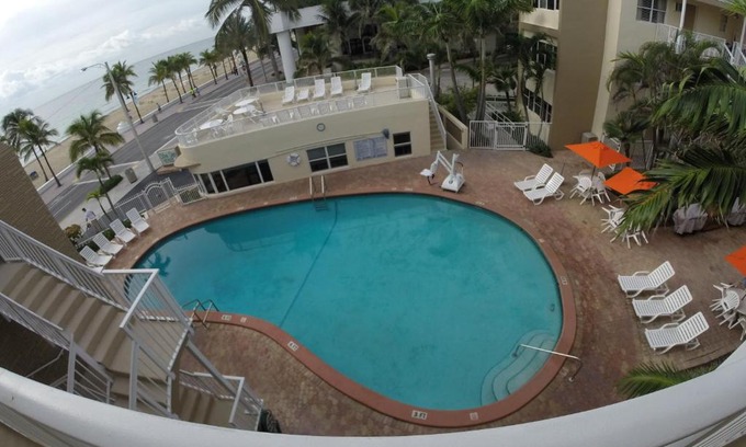 Central Beach Complejo | Silver Seas Beach Resort
