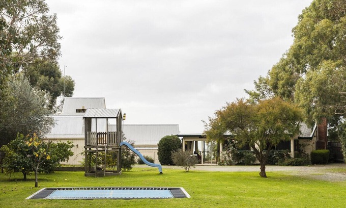 Tenby Point Casa | Silverstone Escape - Private Beachfront Retreat & Pet friendly
